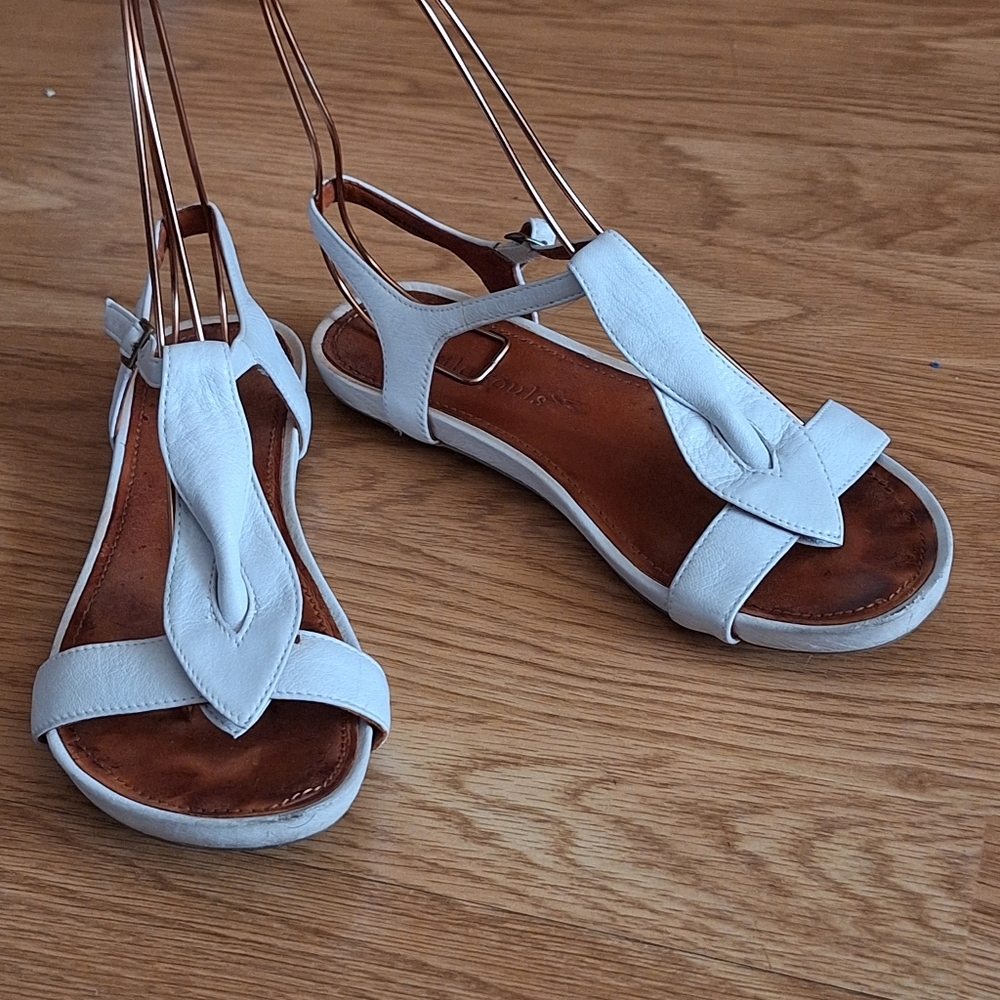 Gentle Souls White Leather T-Strap Sandals